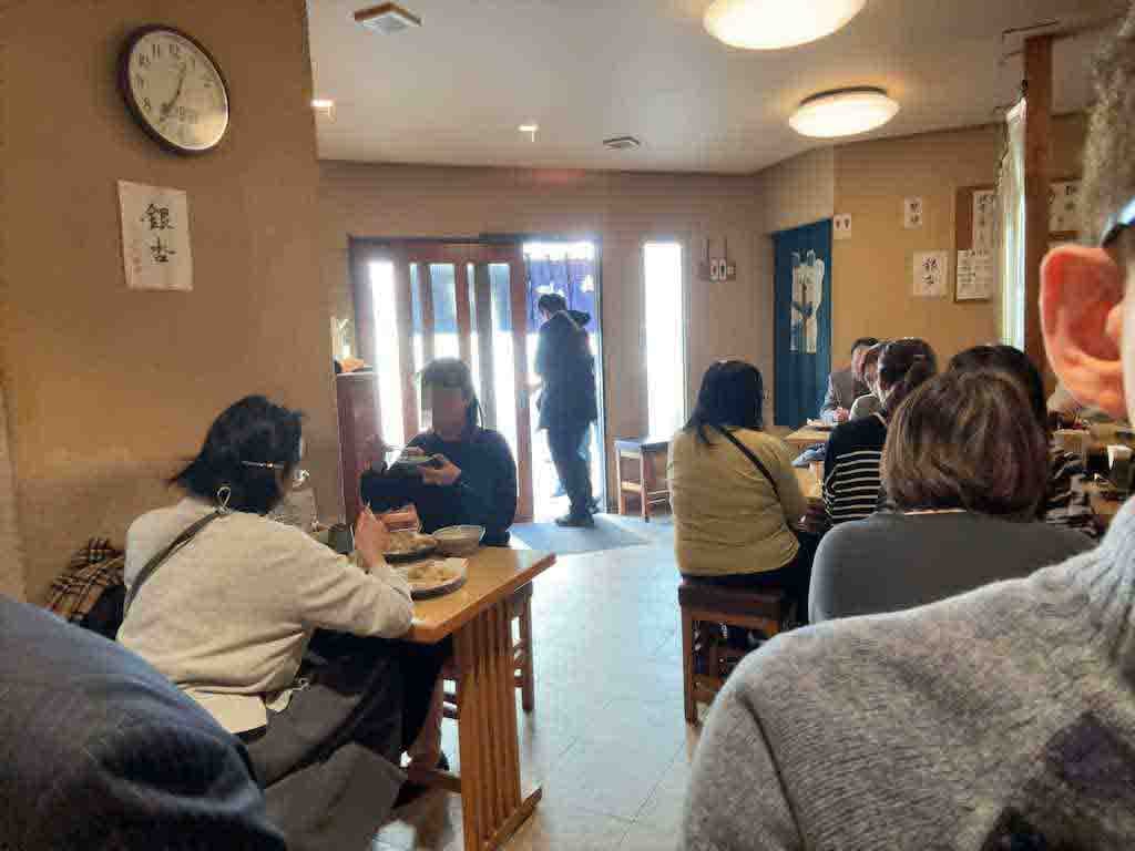 内観 | やき鳥 宮川