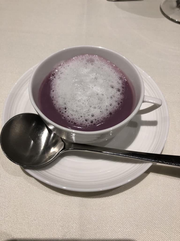 紫芋のポタージュ | レジーナリゾート軽井沢御影用水