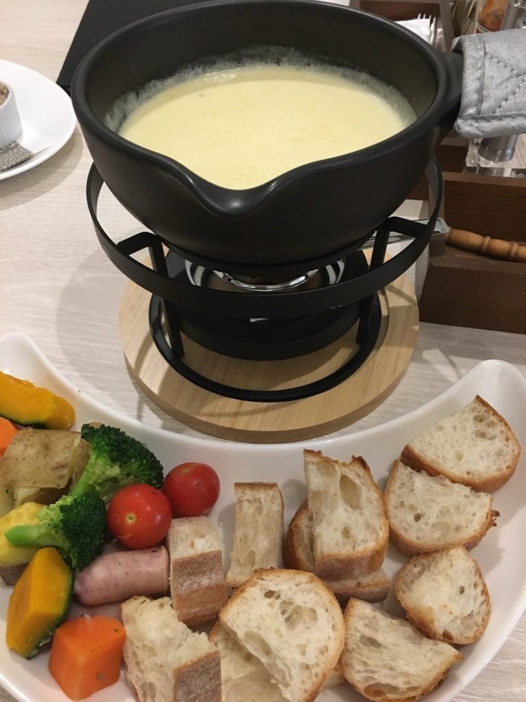 チーズフォンデュ | スイスレストラン セントバーナード 仙川店