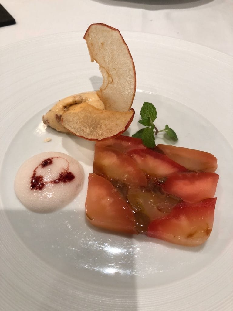 紅玉のテリーヌ・ラムレーズンのグラス | レザンファン ギャテ