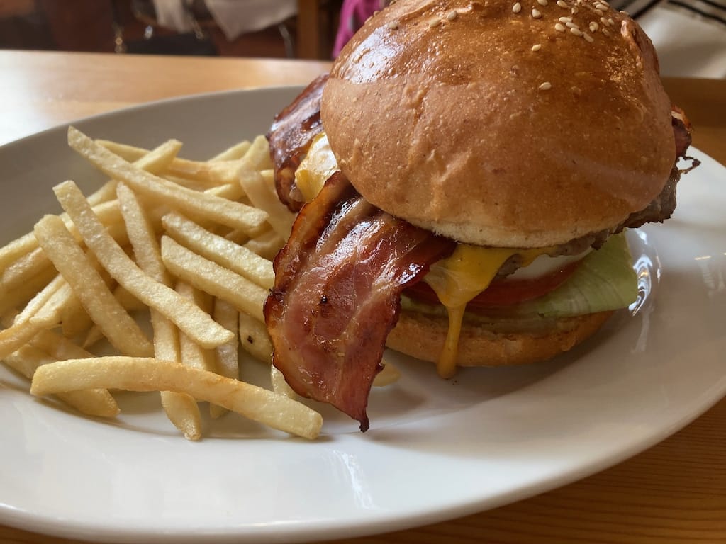 ベーコンチーズバーガー | ムースヒルズバーガー