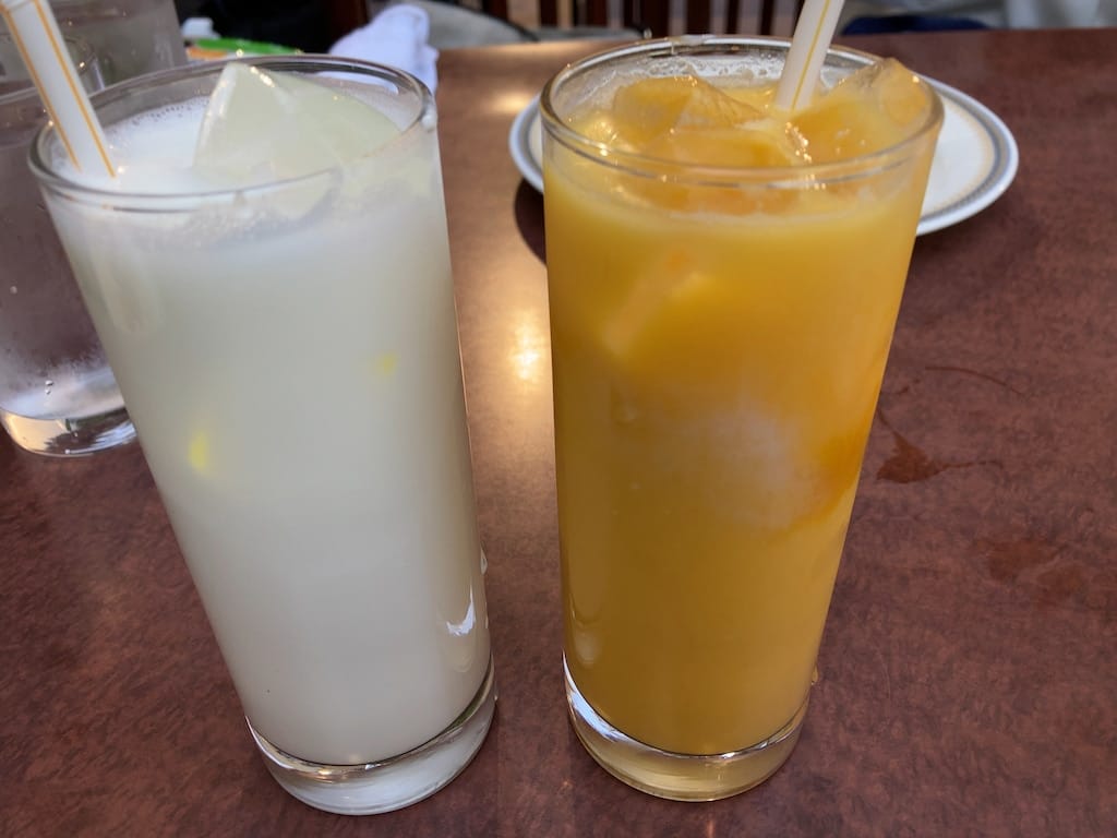 ラッシー、マンゴーラッシー | サルマ ティッカアンドビリヤニ