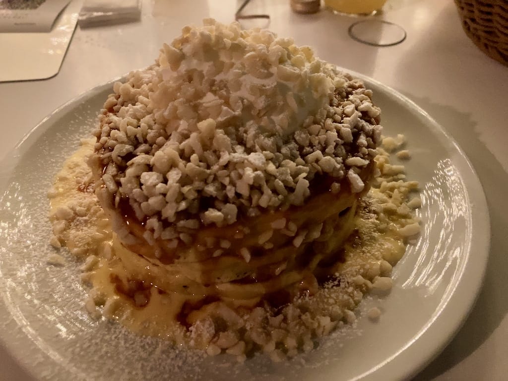 マカダミアナッツのバターミルクパンケーキ | crisscross