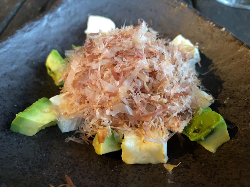 アボカドとカマンベールチーズの和風サラダ | 軽井沢 川上庵 本店