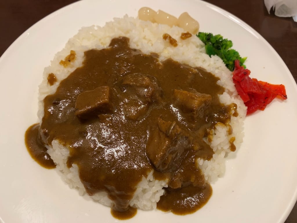 ビーフカレー(甘口)のアップ | プティフ・ア・ラ・カンパーニュ