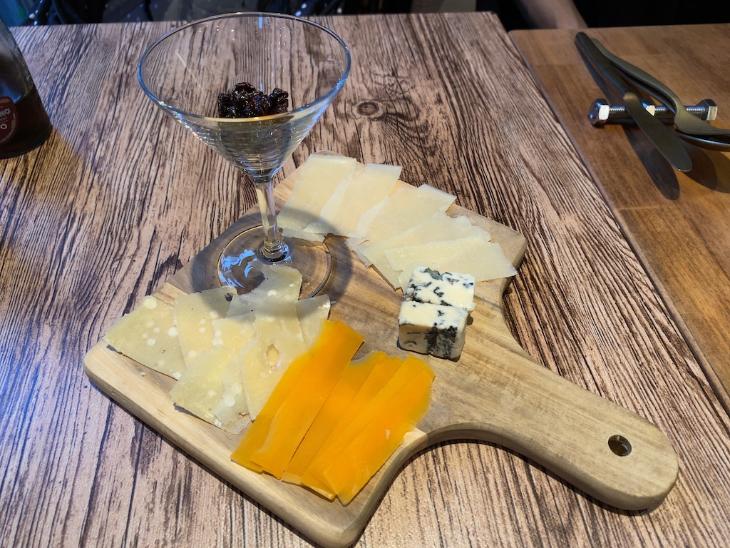 シェフのこだわりチーズ4種盛り合わせ | .28 ventotto
