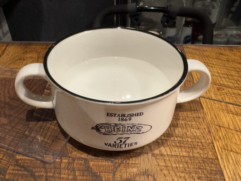 ペット用の水 | マンチズ バーガー シャック