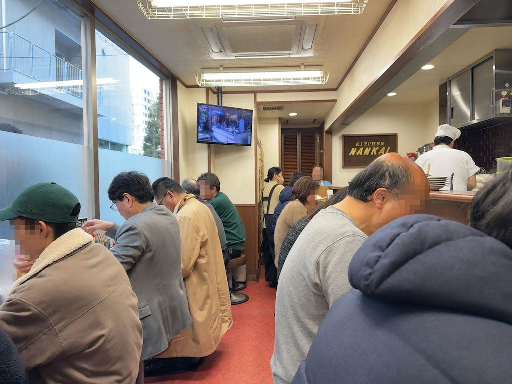 内観 | キッチン南海 神保町店