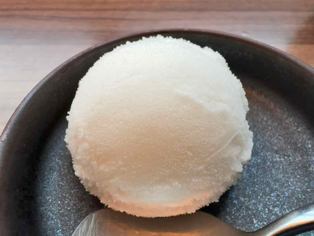 瀬戸内レモンのシャーベット | 焼肉うしごろ 新宿三丁目店