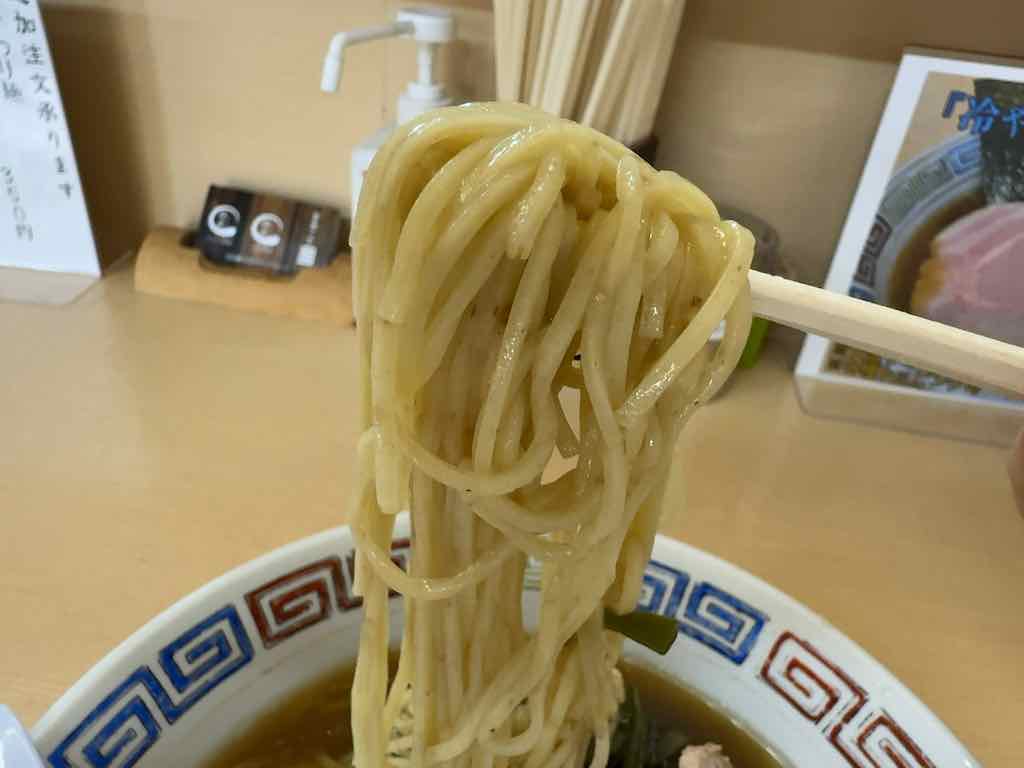 麺のアップ | 煮干鰮らーめん 圓 八王子本店