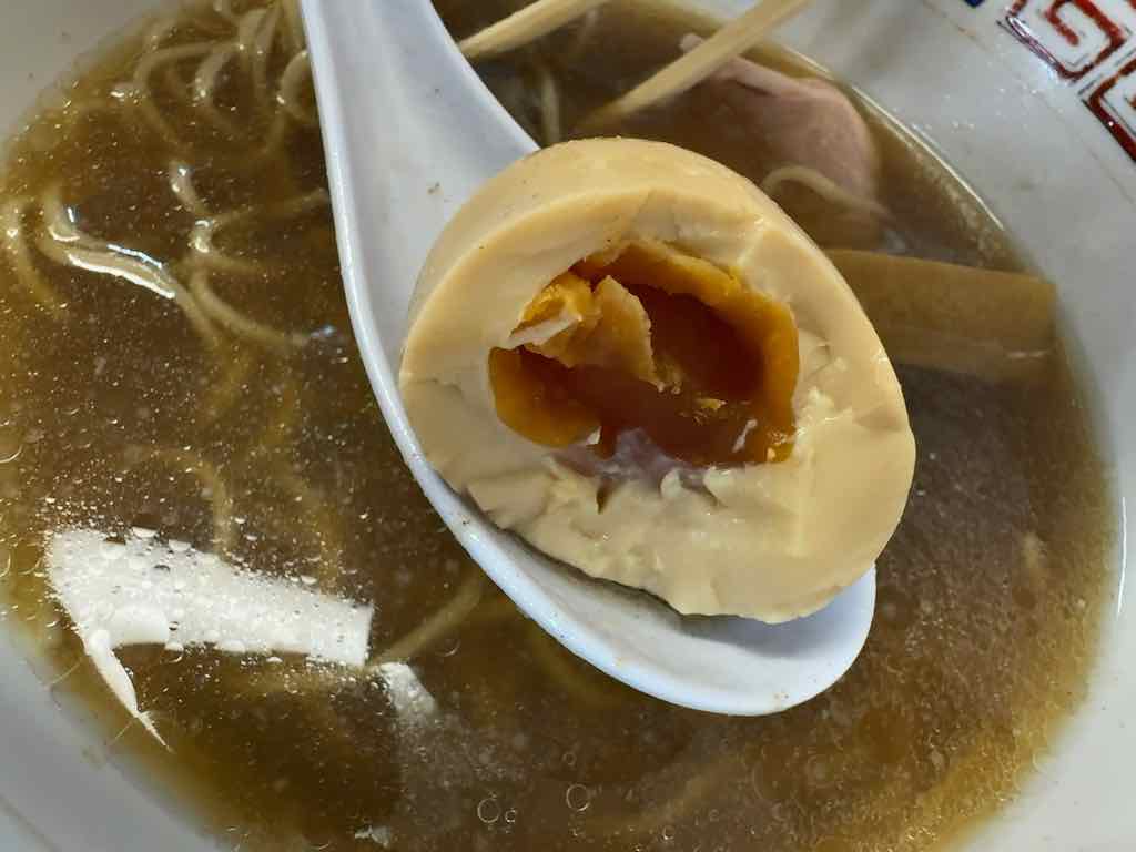 味玉の断面 | 煮干鰮らーめん 圓 八王子本店