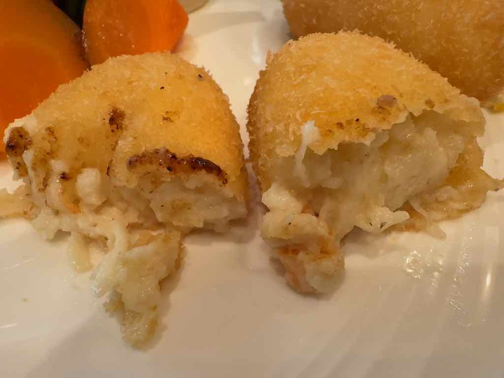 カニクリームコロッケ2個 | seiohtei 新宿店