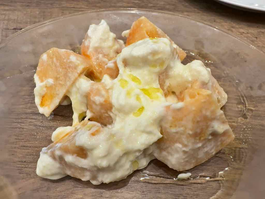 ブッラータチーズと季節のフルーツ | ISENTEI